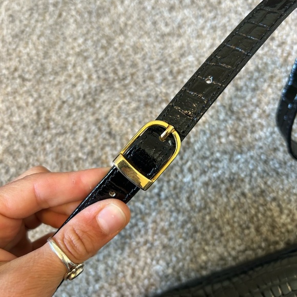 Vintage Black and gold leather snake skin cross body bag - Picture 3 of 8